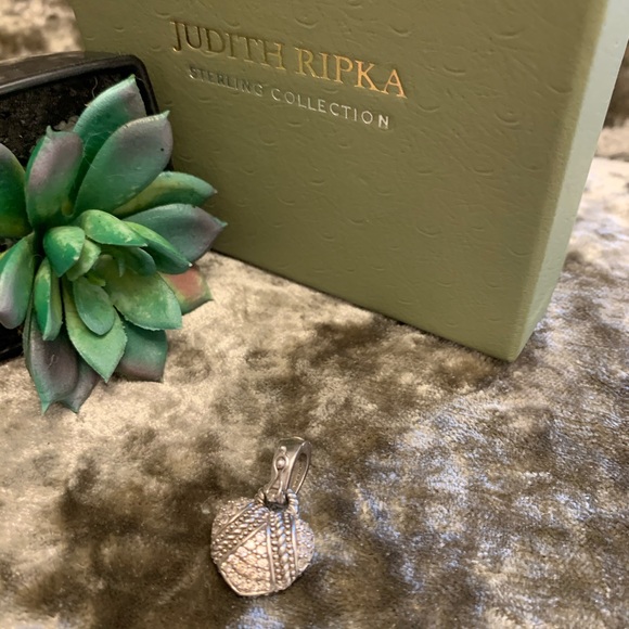 💗Judith Ripka heart enhancer pendant💗 - Picture 6 of 8